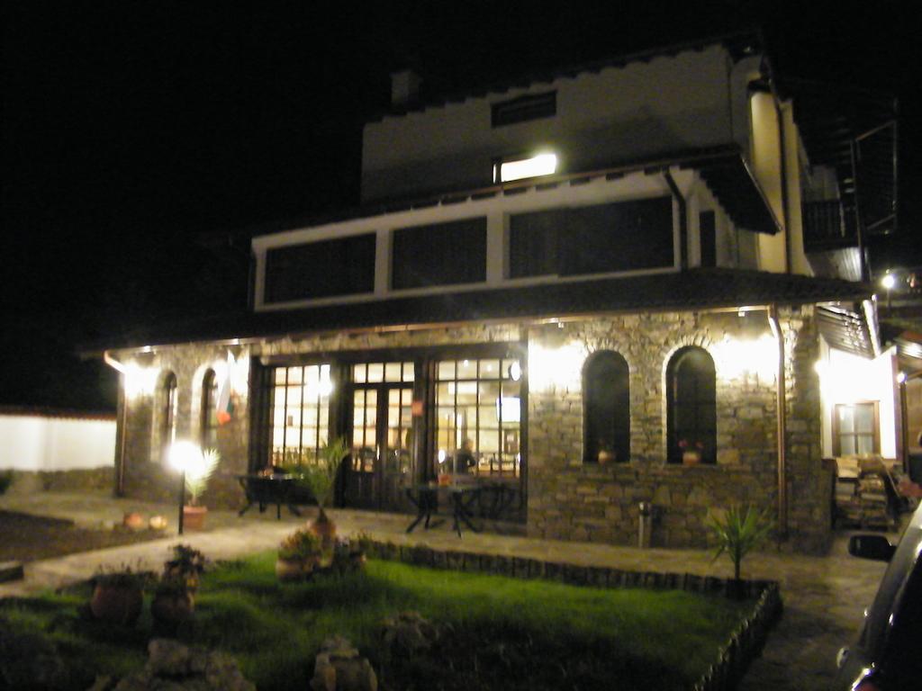 Family Hotel Chiflik Hills Eksteriør bilde
